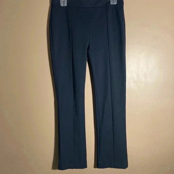 NWT  Ann Taylor The Kick Crop Navy Pants - Picture 1 of 6
